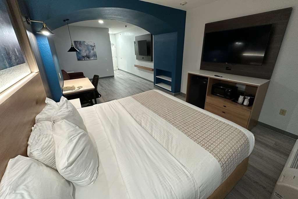 La Quinta Inn & Suites By Wyndham Ft Worth-Burleson Ruang foto